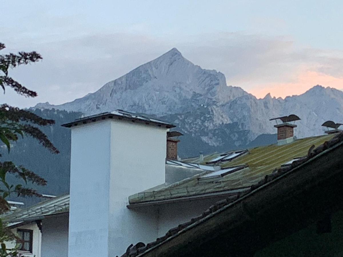 Huge And Calm Apartment In Central Garmisch ภายนอก รูปภาพ